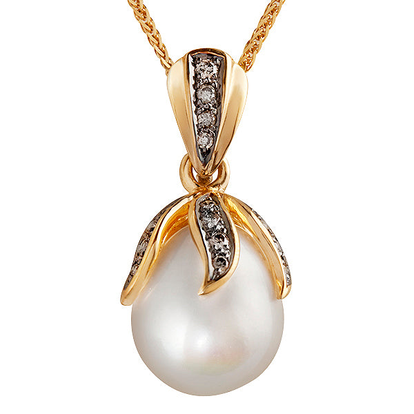 Dewdrop Pearl & Diamond Pendant
